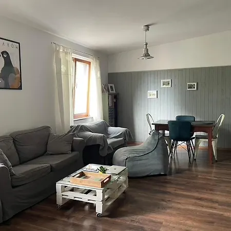 Piekny,duzy Loft 80 Metrow Blisko Centrum アパート